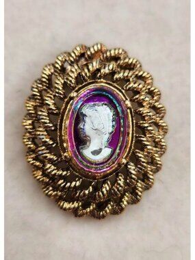 Gold-Tone Cameo Brooch With Iridescent Oval Glass Center & Victorian-Style Frame
